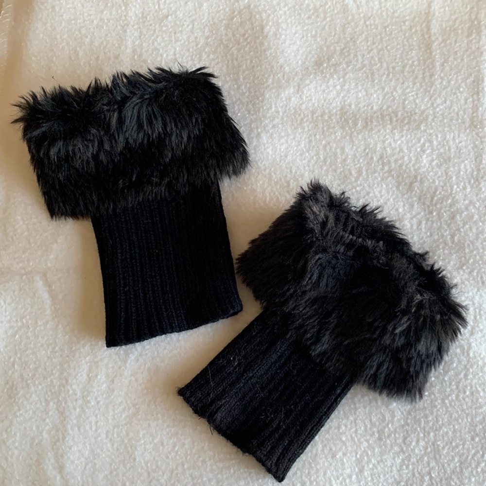 Women’s faux fur boot cuff toppers